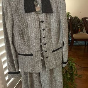 Hal mode 8P houndstooth petite pantsuit, black and white with black trim